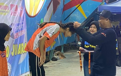 SISWI SMPN 5 MAKASSAR SABET MEDALI PERUNGGU PADA AJANG CLIMBING PIALA BERANI CUP DI KOTA PALU